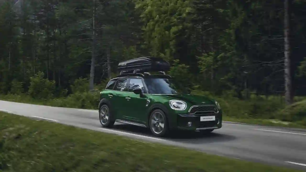 История создания и традиции марки MINI: от революционного дизайна до культового статуса