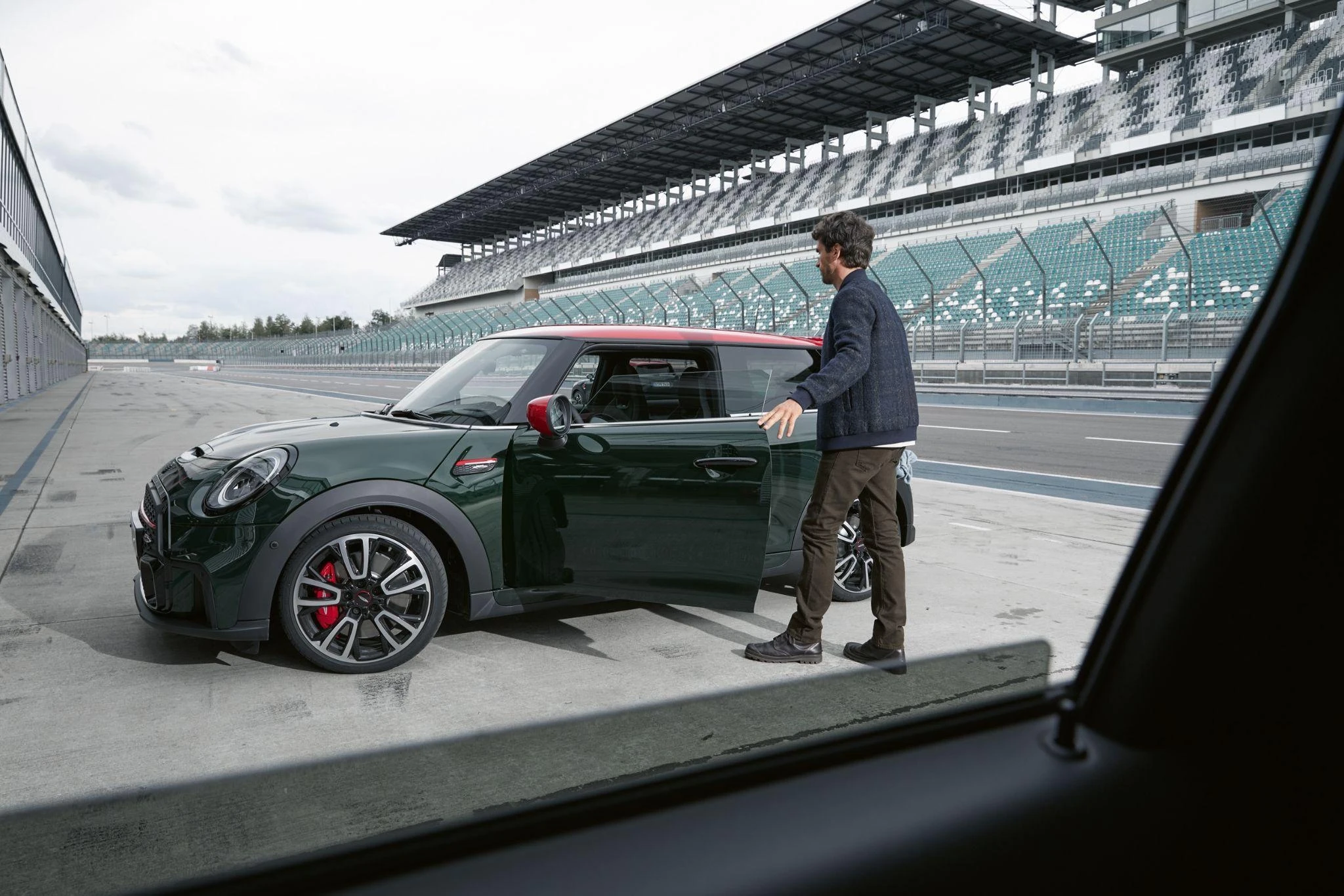 Обзор MINI John Cooper Works.
